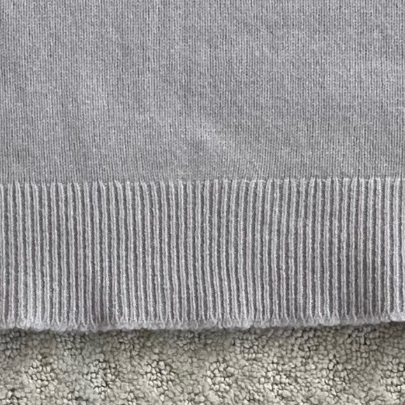 Vince 100% Cashmere Crew Neck Tunic Sweater Dove Gray Small Fall Cozy Comfy - Picture 4 of 13